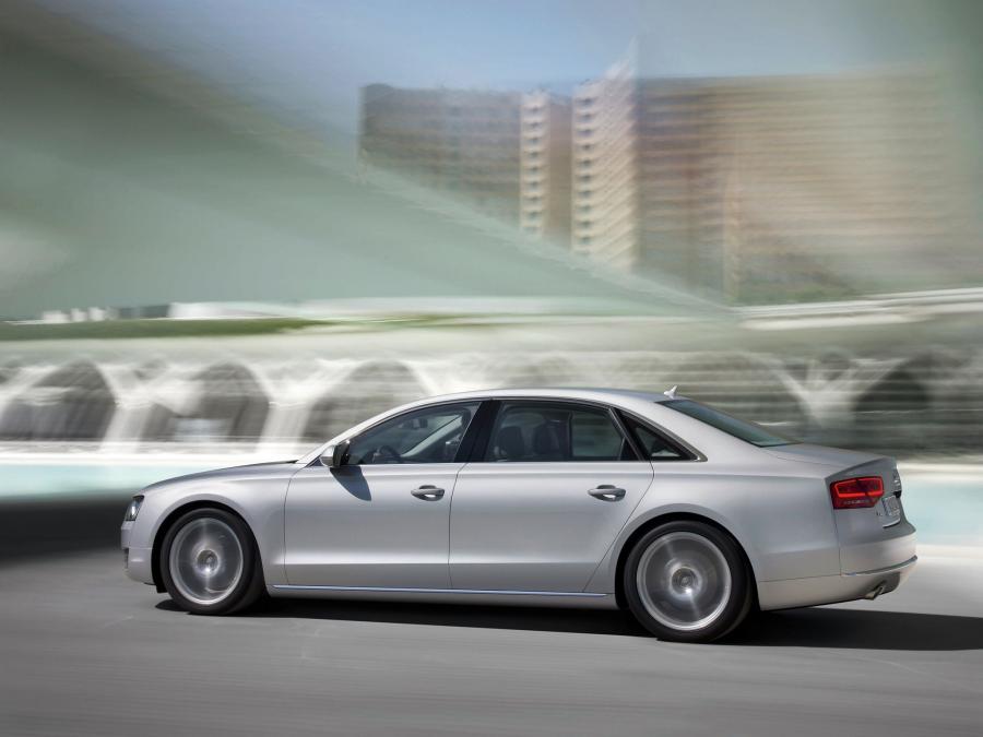  Audi A8 L TFSI Quattro (D4) 2010 года  (WW) (фото 5 из 25)